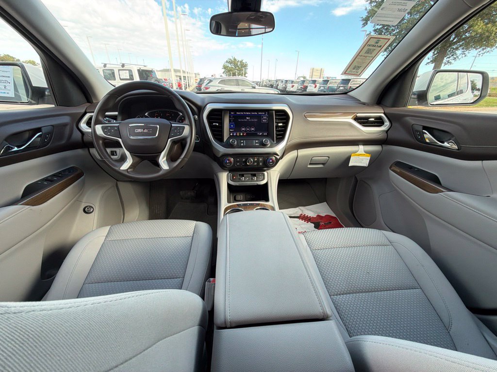 Used 2023 GMC Acadia SLE w/ Driver Convenience Package FWD image 19