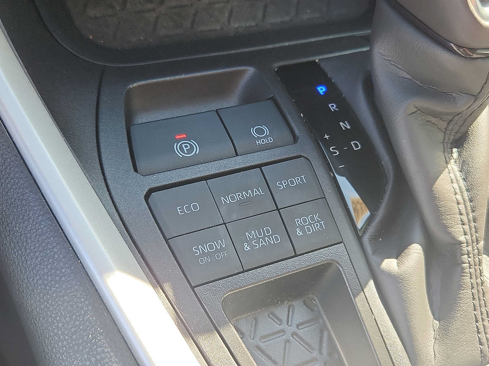 Used 2024 Toyota RAV4 XLE Premium w/ Weather Package AWD/4WD image 24