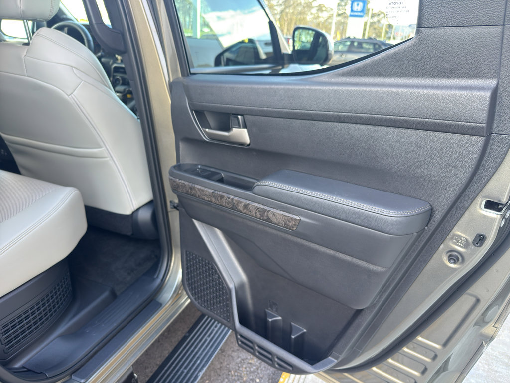 Used 2025 Toyota Tacoma Limited image 19