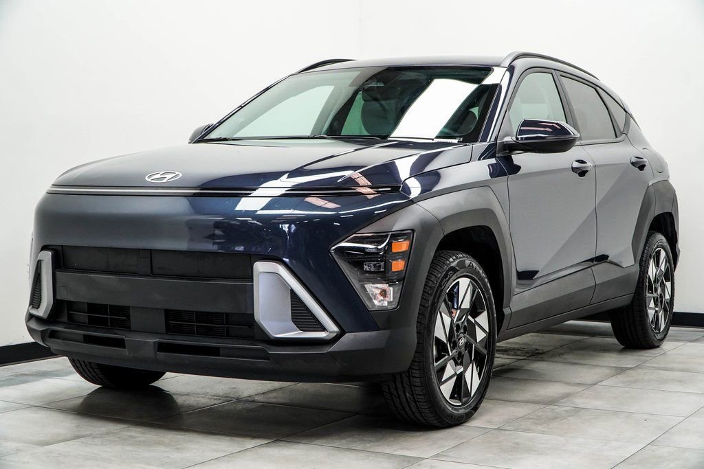Used 2025 Hyundai Kona SEL image 6