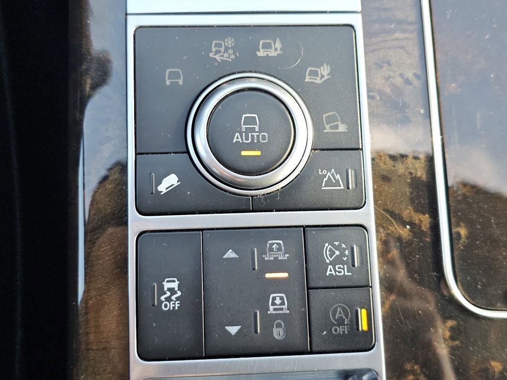 Used 2016 Land Rover Range Rover Supercharged image 11