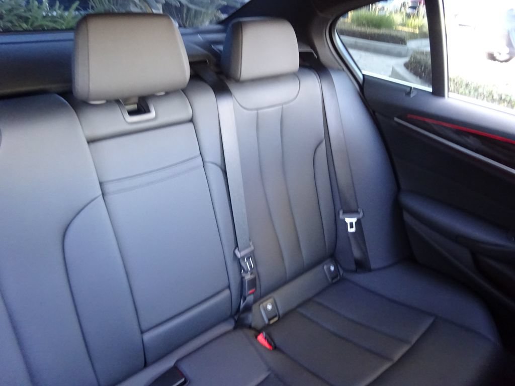Used 2019 BMW 530i RWD image 17