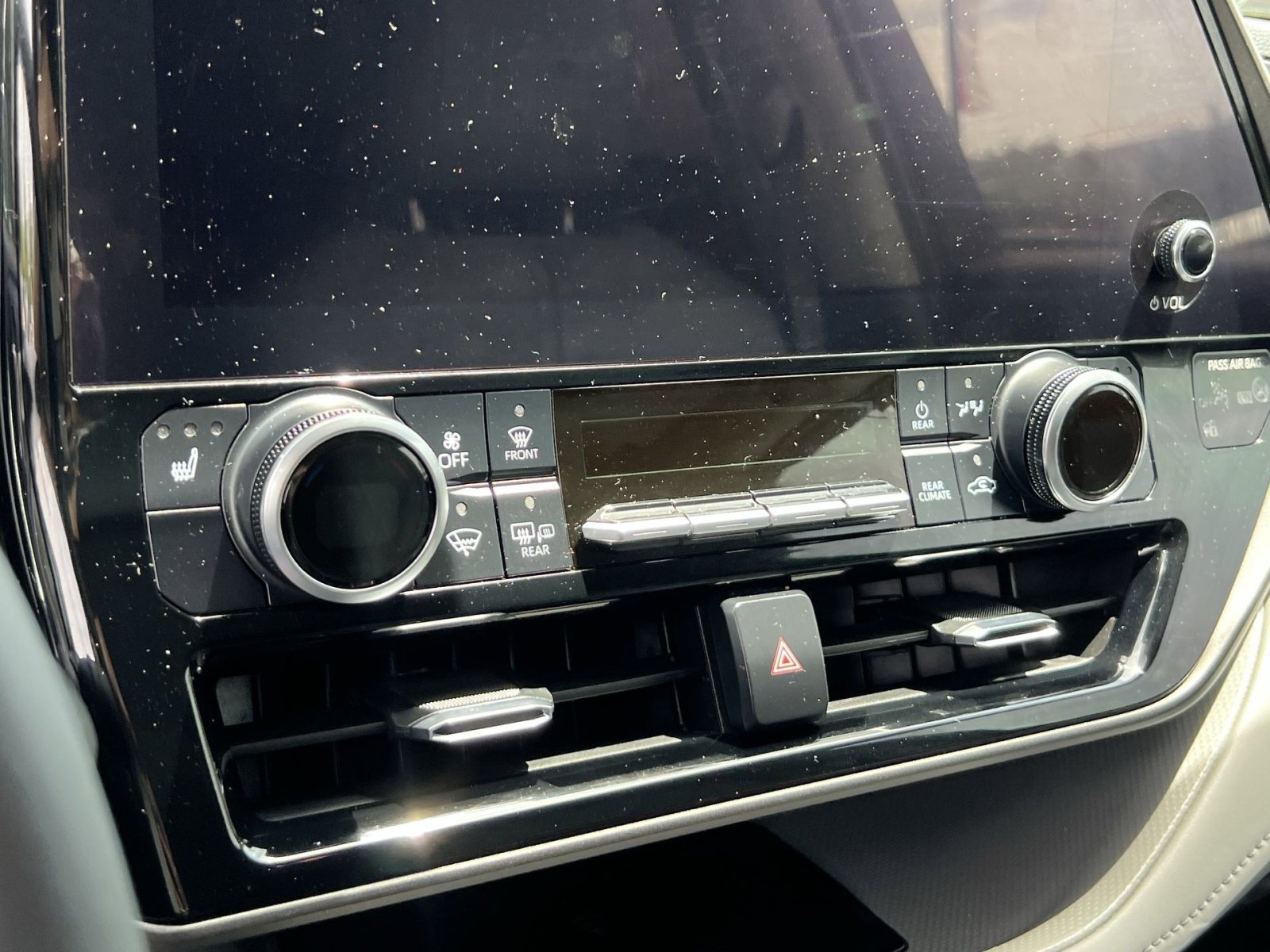 Used 2023 Toyota Highlander XLE FWD image 17
