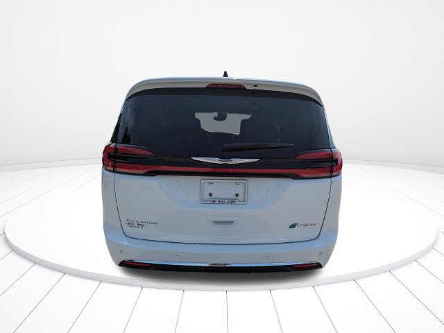 Used 2024 Chrysler Pacifica Limited FWD image 5