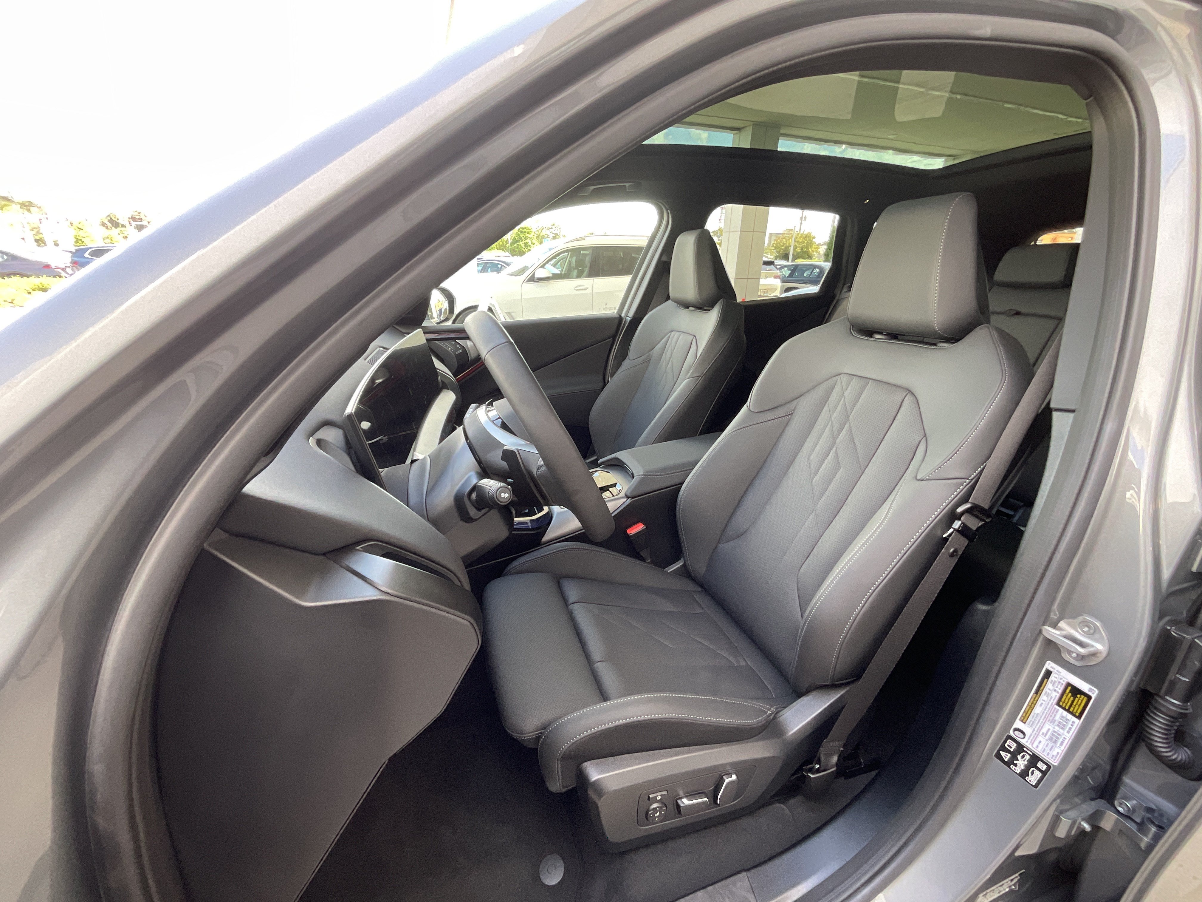 Used 2026 BMW X3 xDrive30i w/ Premium Package AWD/4WD image 11