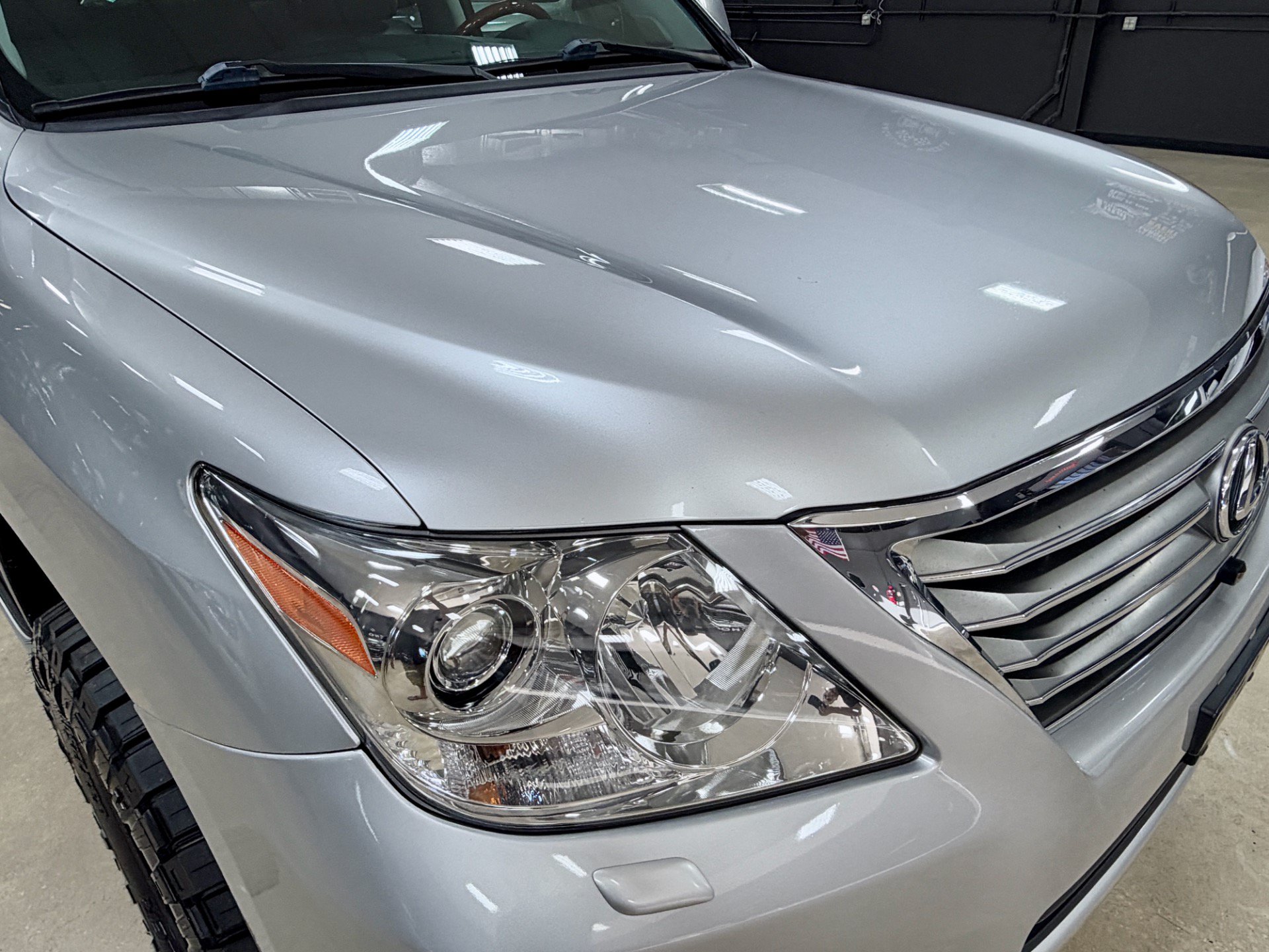 Used 2010 Lexus LX 570 4WD image 28
