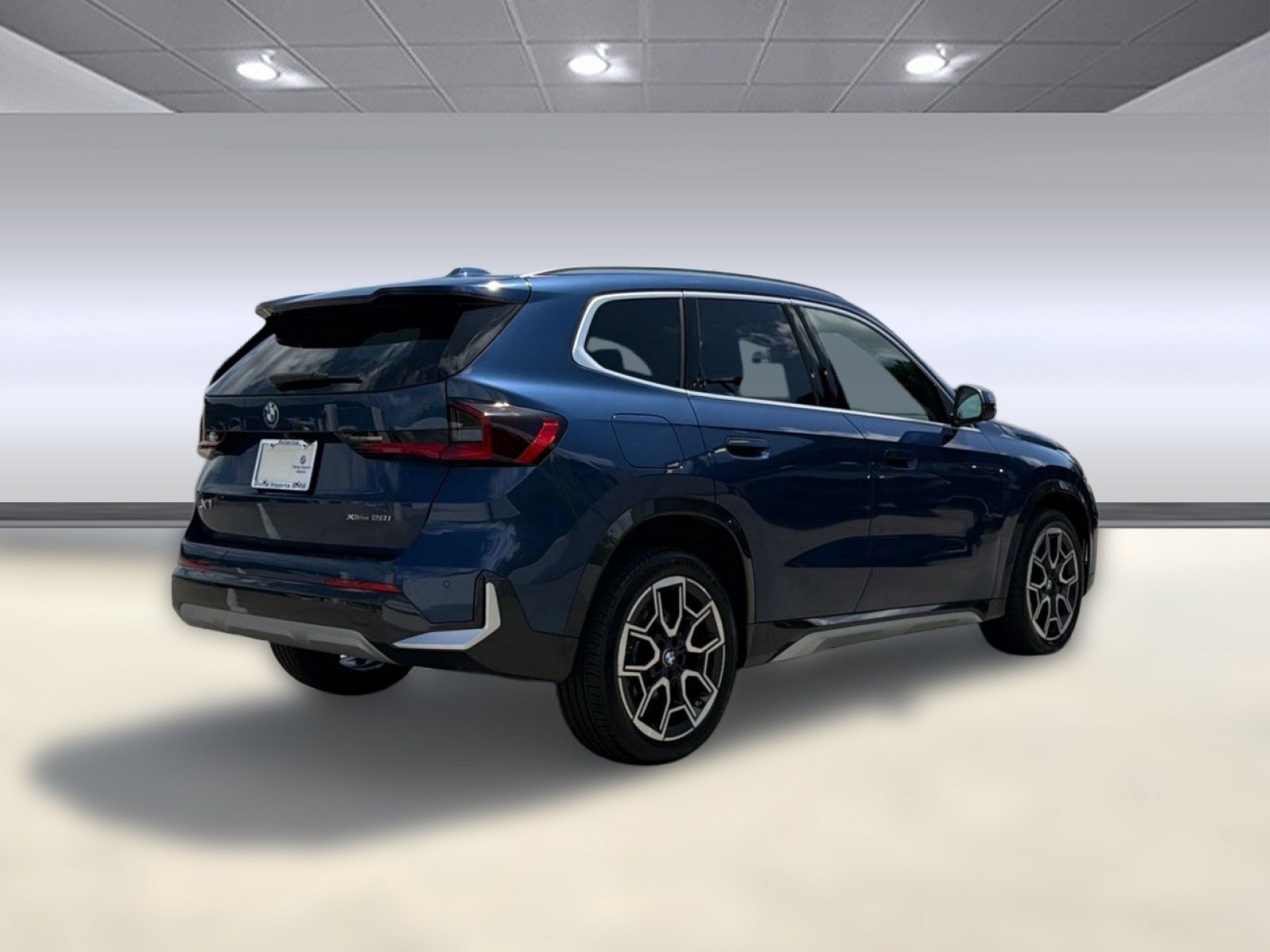 Used 2025 BMW X1 xDrive28i AWD/4WD image 8
