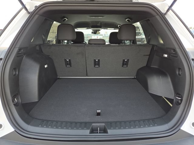 New 2027 Chevrolet Equinox LT FWD image 17