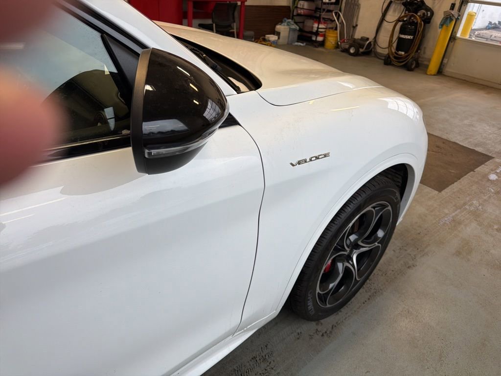 Used 2023 Alfa Romeo Stelvio Veloce image 15