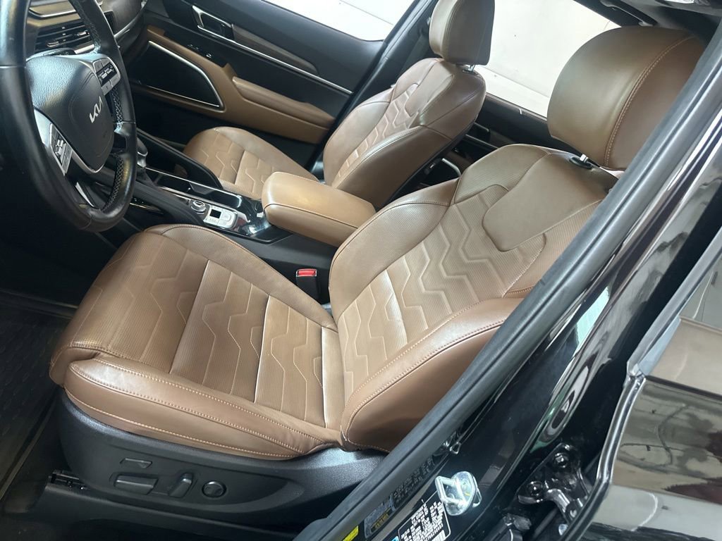 Used 2022 Kia Telluride SX w/ SX Prestige Package AWD/4WD image 13