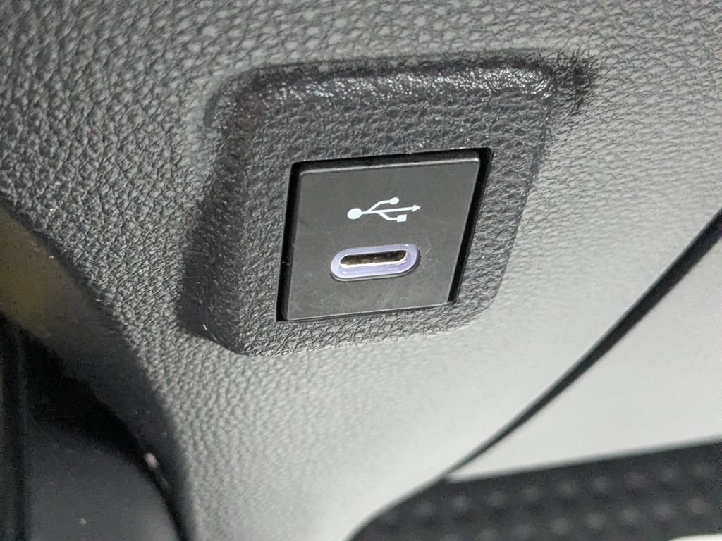 Used 2025 Toyota Corolla LE w/ LE Premium Package FWD image 21