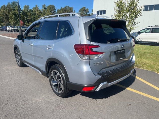 Used 2023 Subaru Forester Touring image 7
