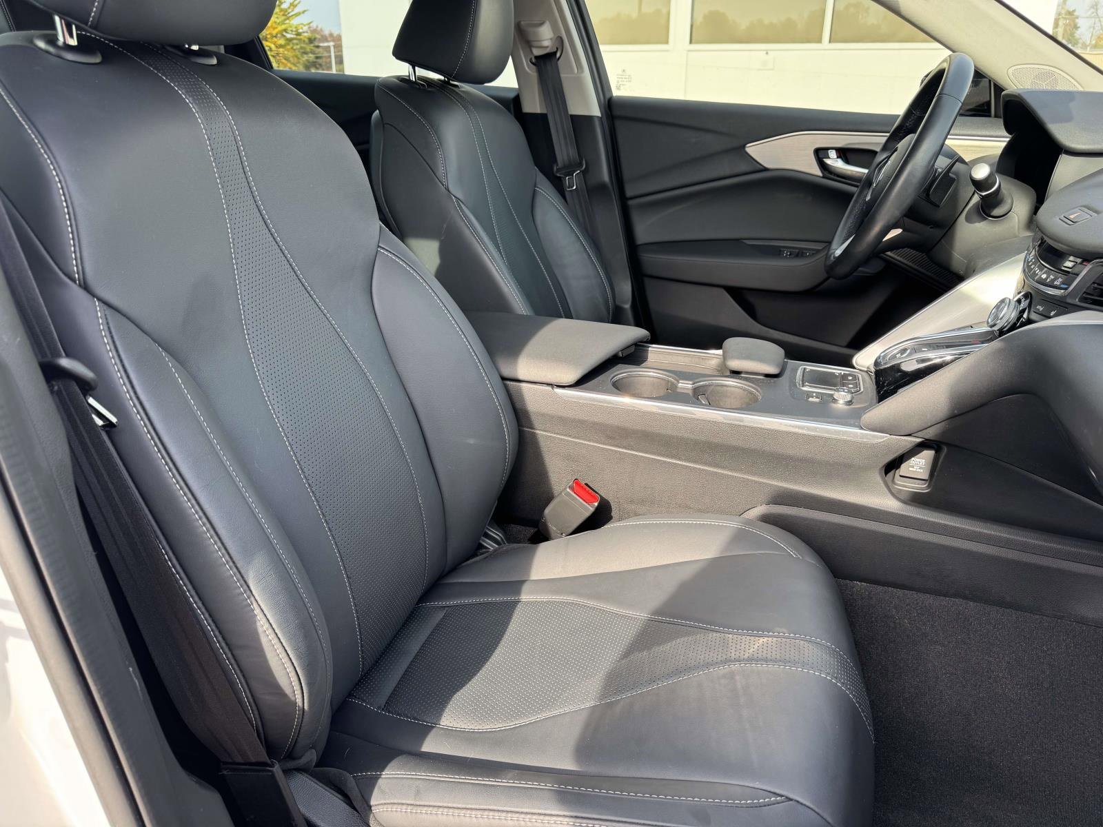 Certified 2022 Acura TLX w/ Technology Package image 10