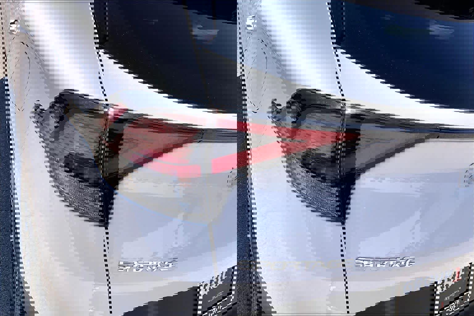 Used 2023 Kia Sportage EX image 27