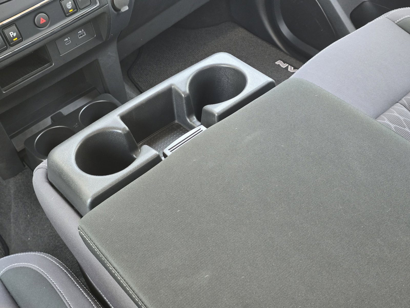 Used 2024 Nissan Titan SV image 17