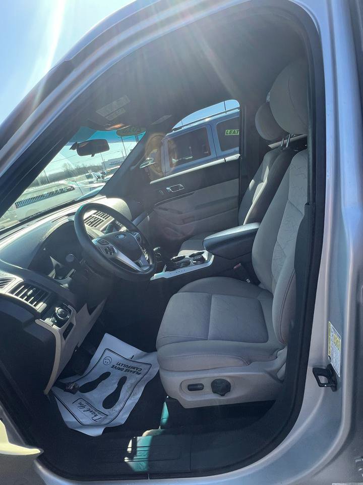 Used 2013 Ford Explorer 4WD w/ Class III Trailer Tow Pkg image 9