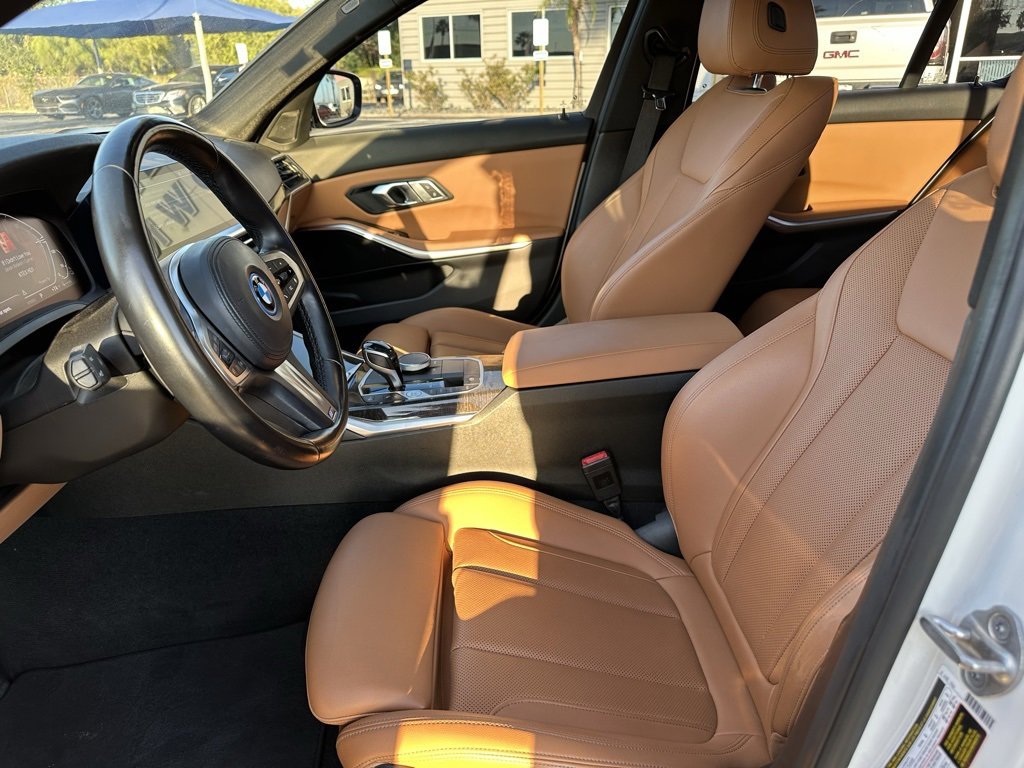 Used 2022 BMW 330e w/ M Sport Package image 11