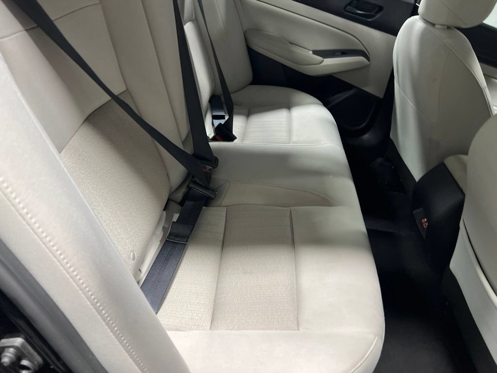 Used 2024 Nissan Altima 2.5 SV FWD image 11