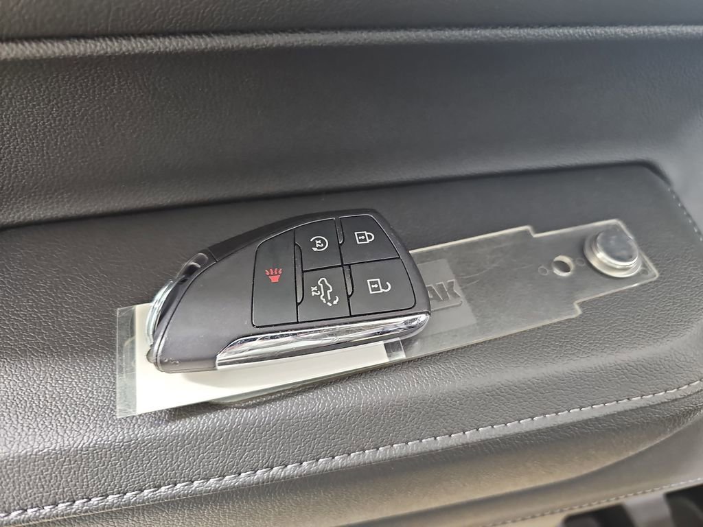 Used 2024 Chevrolet Silverado 1500 LT image 40