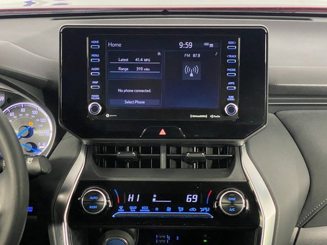 Certified 2022 Toyota Venza XLE image 14