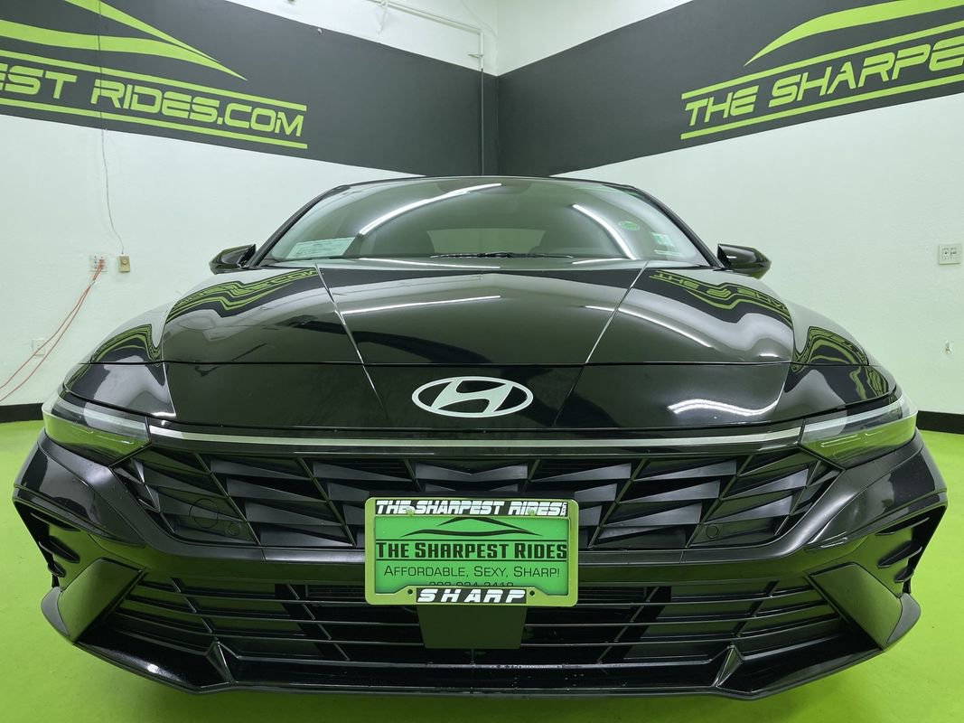 Used 2024 Hyundai Elantra SEL w/ Convenience Package image 3