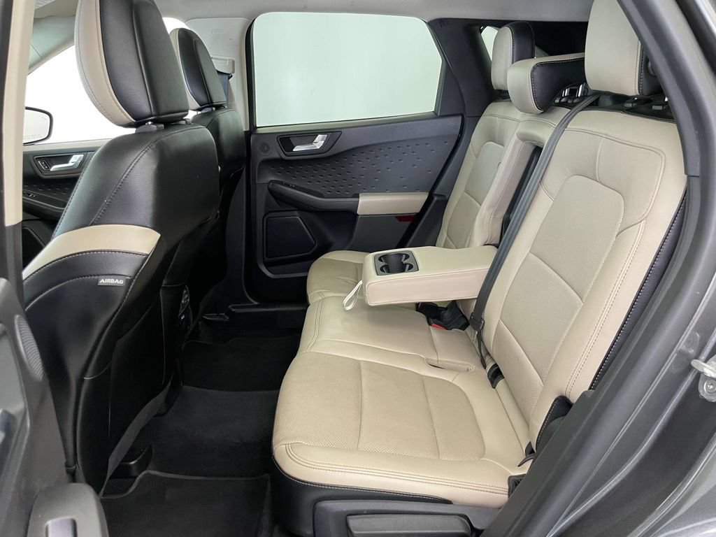 Used 2020 Ford Escape Titanium AWD/4WD image 17