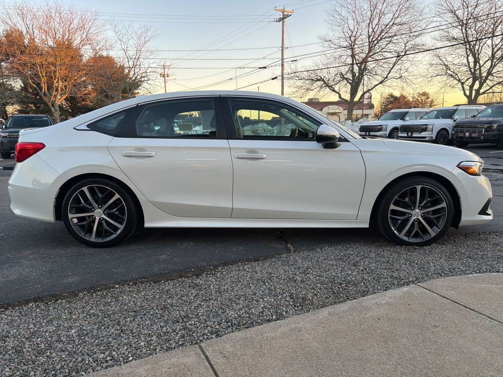 Used 2024 Honda Civic Touring image 4