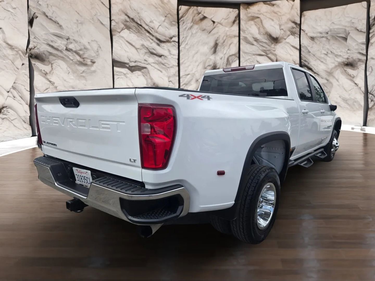 Used 2023 Chevrolet Silverado 3500 LT image 8