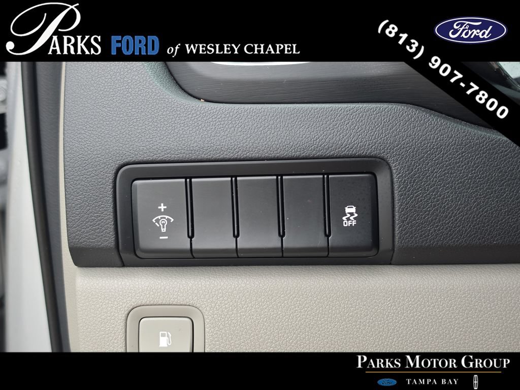 Used 2021 Kia Sedona LX FWD image 25