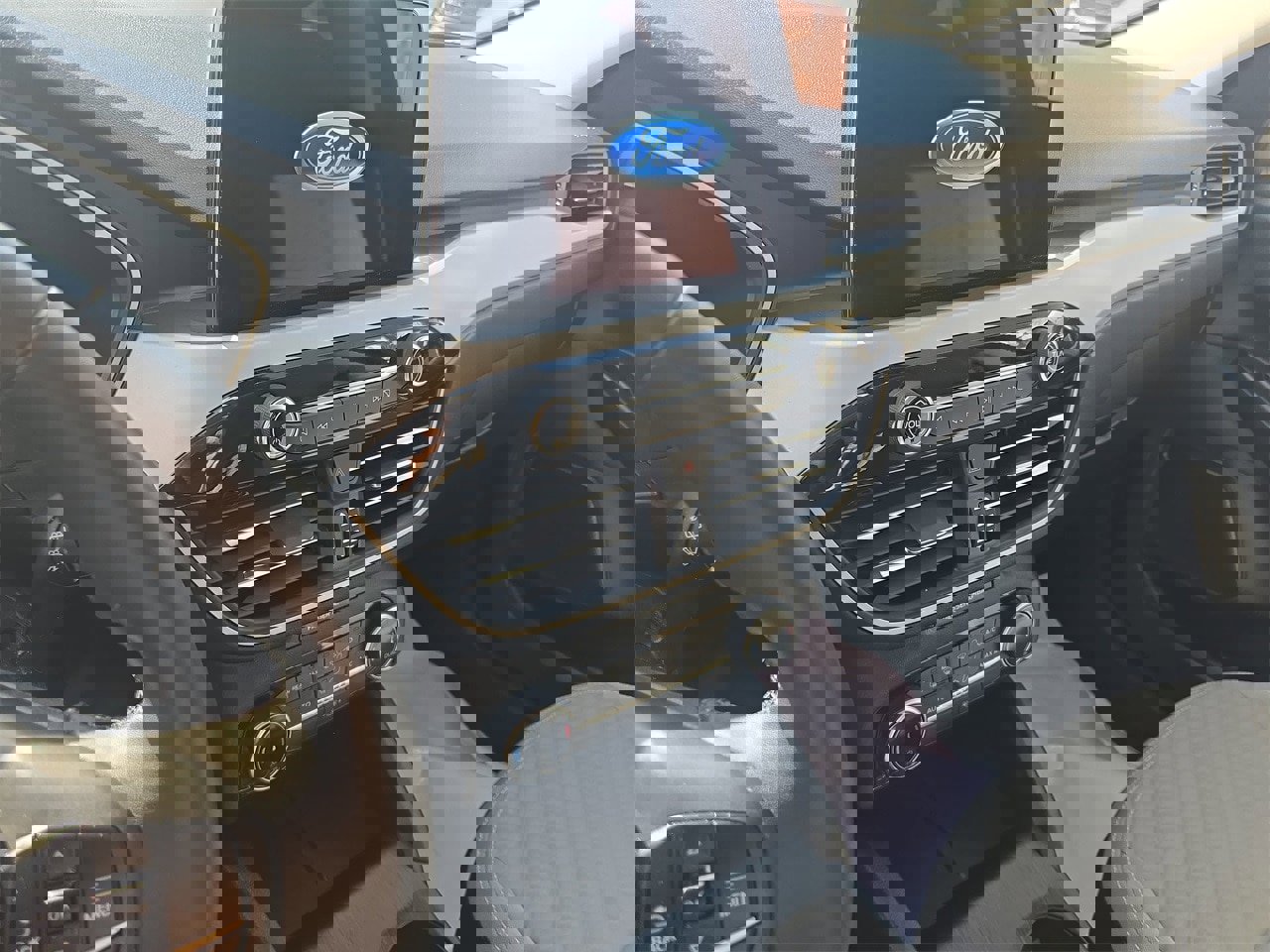 Used 2022 Ford Escape SE w/ Convenience Package image 8