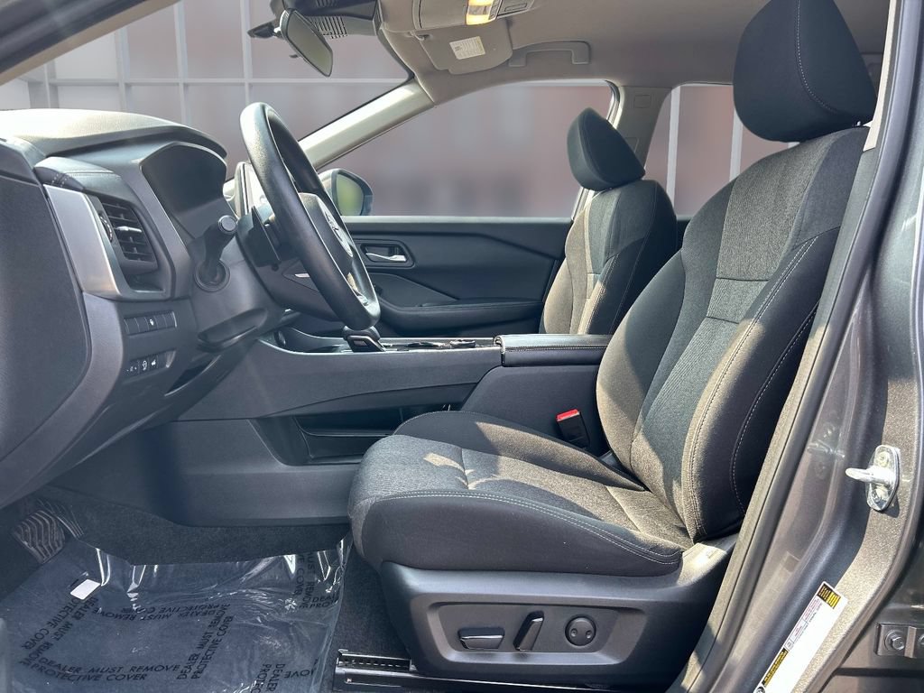 Used 2024 Nissan Rogue SV AWD/4WD image 19