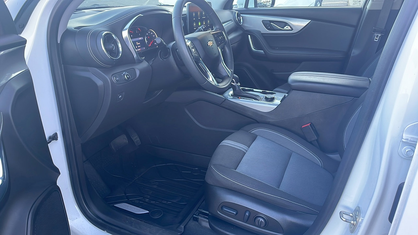 Used 2023 Chevrolet Blazer LT w/ LPO, Floor Liner Package image 8