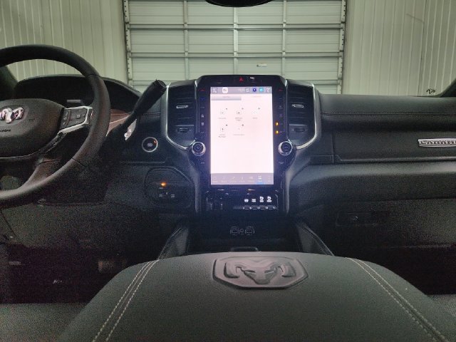 New 2026 RAM 2500 Laramie AWD/4WD image 27