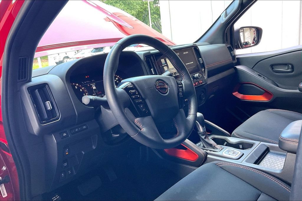 Used 2026 Nissan Frontier PRO-4X AWD/4WD image 4