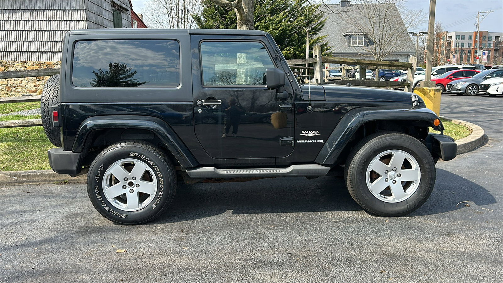 Used 2011 Jeep Wrangler Sahara image 27