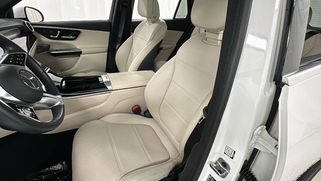 Used 2024 Mercedes-Benz GLC 300 4MATIC image 10