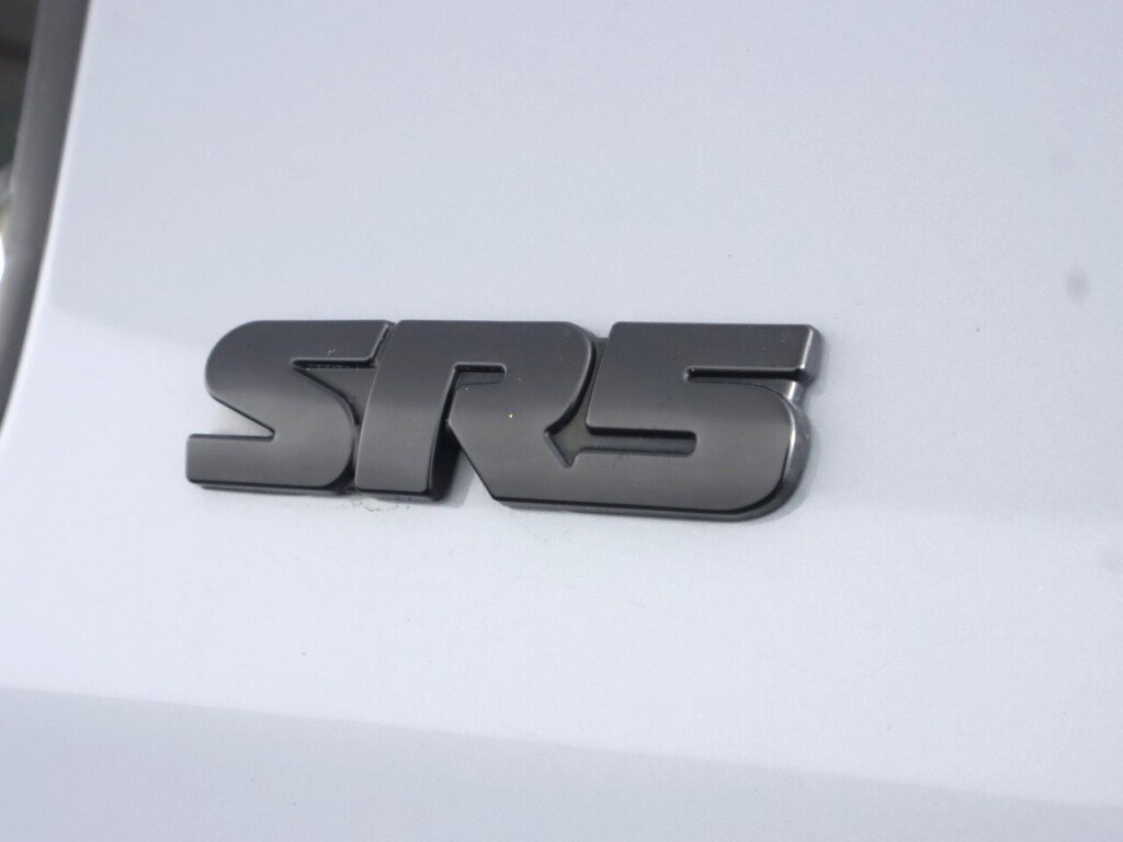 Used 2020 Toyota Tundra SR5 w/ TRD Off-Road Package image 40