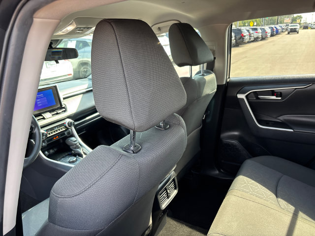 Used 2025 Toyota RAV4 XLE AWD/4WD image 9