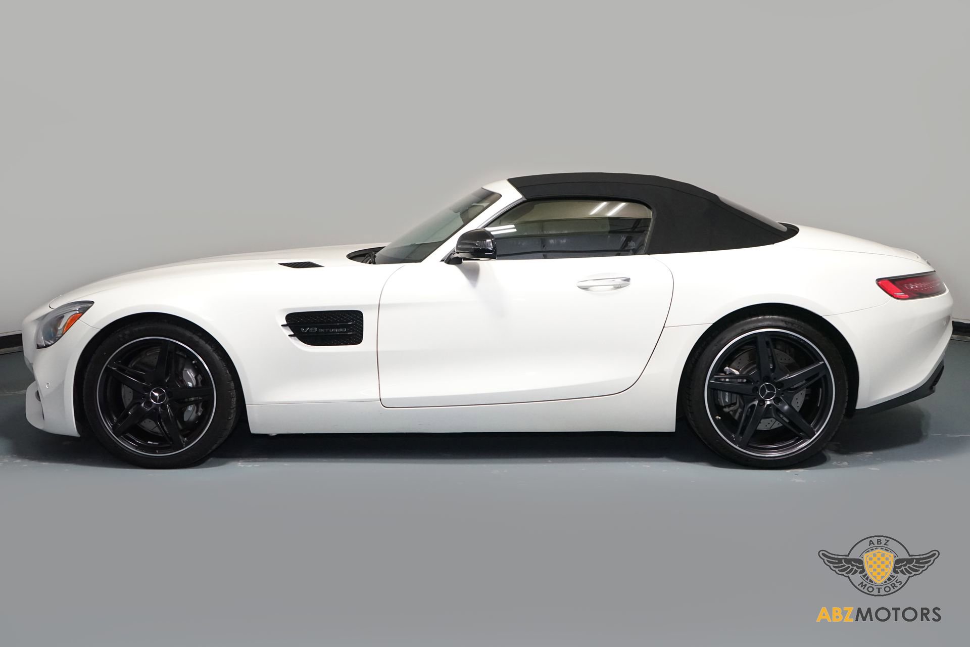 Used 2018 Mercedes-Benz AMG GT Roadster image 5