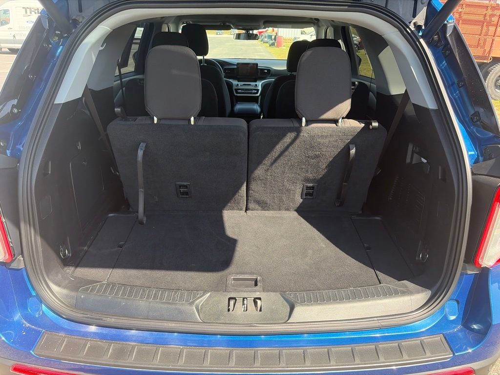 Used 2021 Ford Explorer XLT AWD/4WD image 6