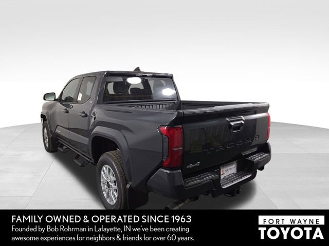 Used 2025 Toyota Tacoma SR5 AWD/4WD image 9