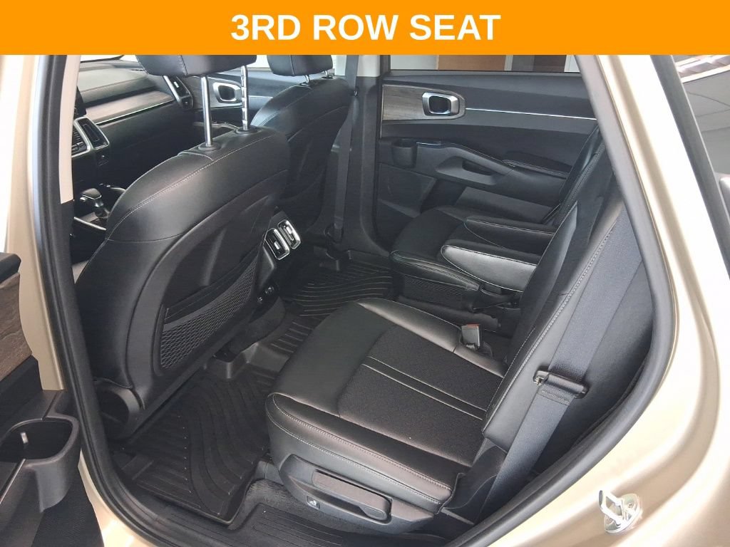 Used 2021 Kia Sorento EX AWD/4WD image 16