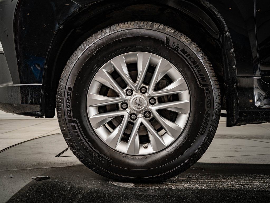 Used 2023 Lexus GX 460 Premium w/ Premium Package image 13