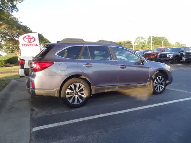 Used 2017 Subaru Outback 2.5i Limited AWD/4WD image 6