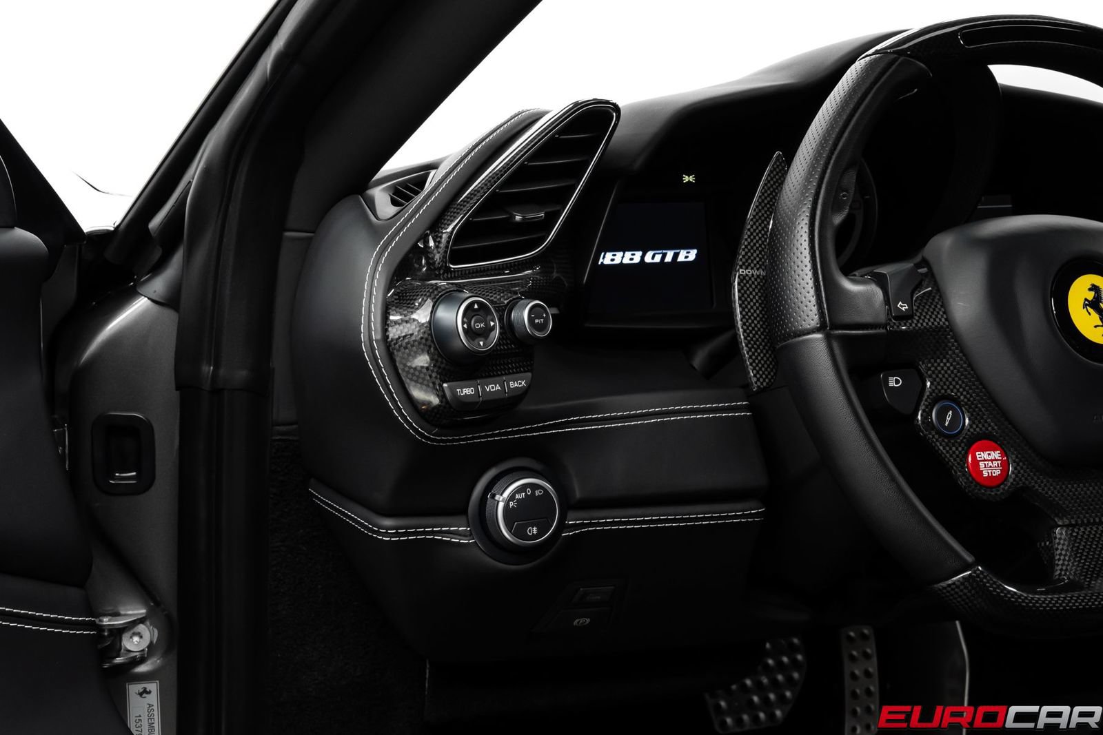 Used 2018 Ferrari 488 GTB RWD image 30
