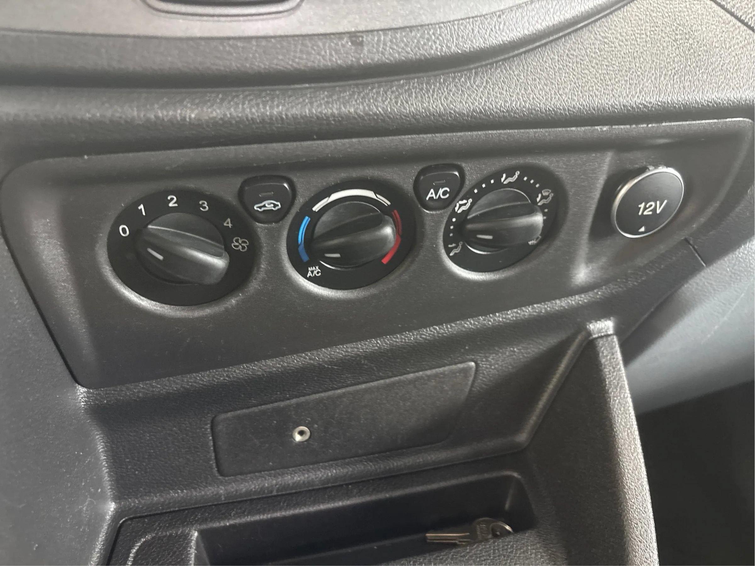 Used 2017 Ford Transit 150 148 Medium Roof RWD image 34