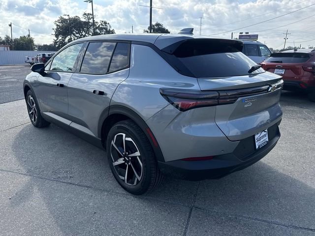 Used 2025 Chevrolet Equinox EV LT image 4