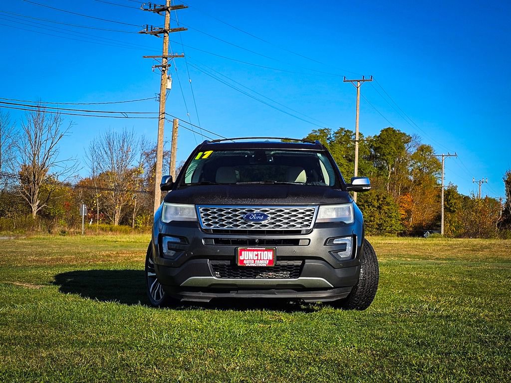 Used 2017 Ford Explorer Platinum image 9