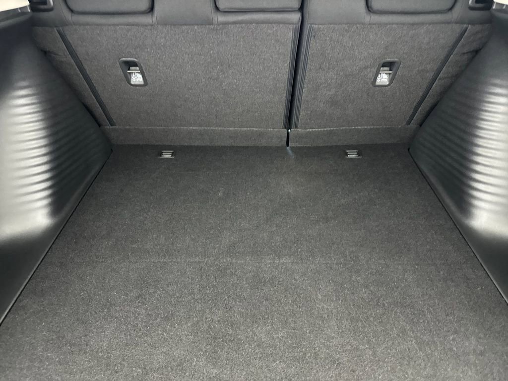 Used 2025 Honda HR-V LX image 14