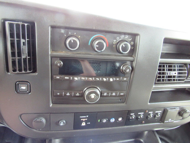 Used 2017 Chevrolet Express 2500 RWD image 31